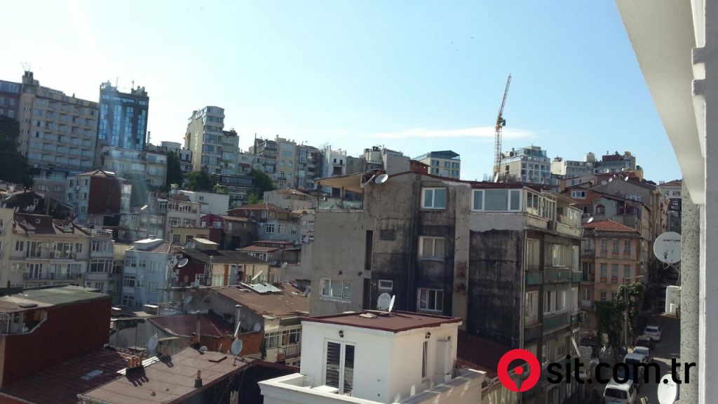 Satılık Emlak - Bina İSTANBUL, BEYOĞLU, GÜMÜŞSUYU MAH. 53 m² 900,000