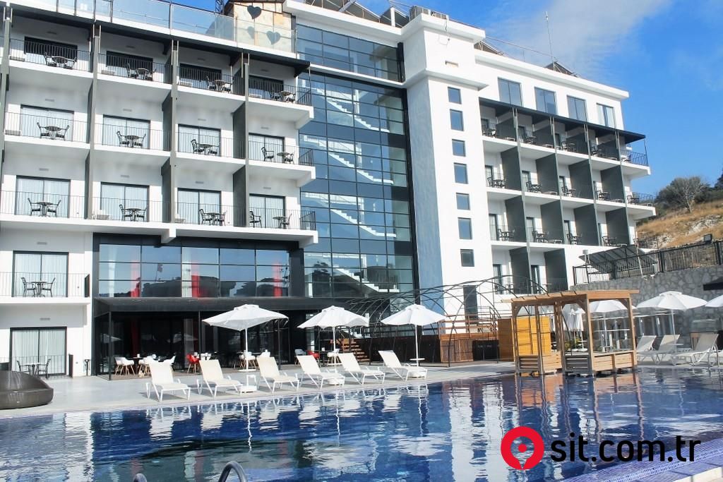 Satılık Emlak - Otel İZMİR, ÇEŞME, GAZİSÜLEYMANPAŞA MAH. 12000 m² 14,500,000