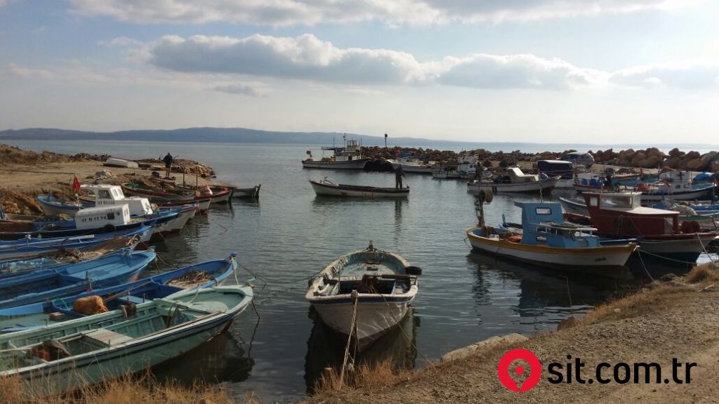 ÇANAKKALE GELİBOLU ADİLHAN KÖYÜ YATIRIMLIK TARLA DENİZ MANZARALI