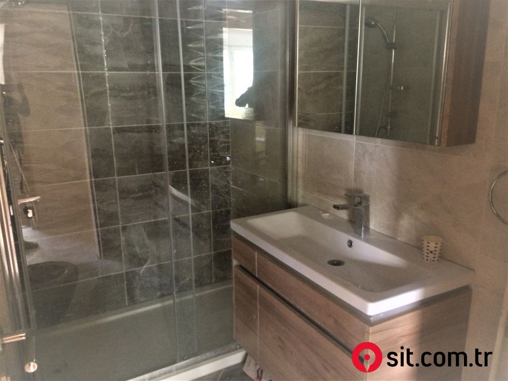 KAZASKER DE SIFIR BİNADA EBEVEYN BANYOLU 3+1 SATILIK DAİRE